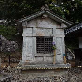 徳源院京極家墓所P5260068-1.JPG